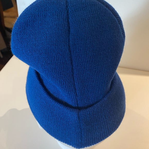 Toronto maple leafs 100 winter hat - Picture 2 of 2
